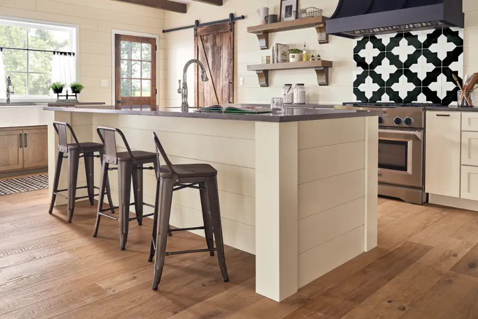 rustic beige farmhouse kitchen design
