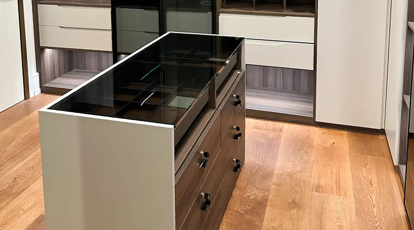 modern-custom-walk-in-closet-ontario-canada